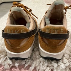 Nike sneaker barley worn